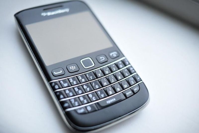 Bye Iphone! Blacberry Bekas  Jadi Incaran Gen Z