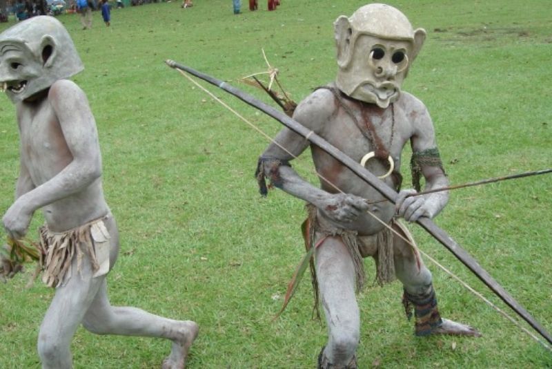 Culture Abis, Suku Asaro "Manusia Lumpur" dari Papua Nugini