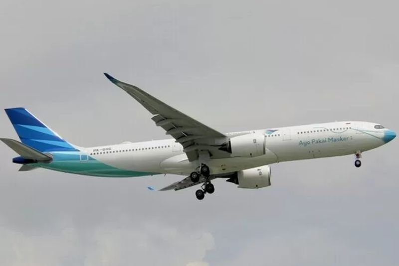 Ponsel Penumpang Hilang,Garuda Bebas Tugaskan Seluruh Awak Kabin