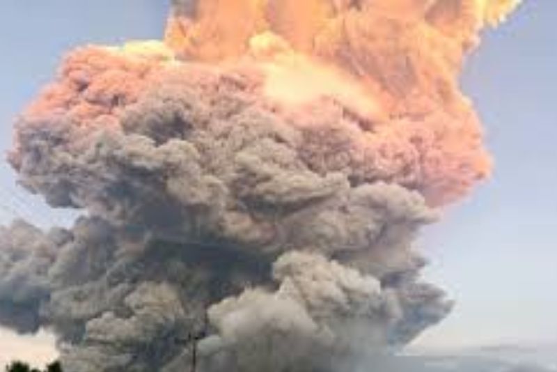 Desa Gelap Gulita, Gunung Lewotobi Kembali Meletus Dahsyat