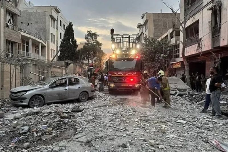 Perang Iran-Israel Makin Memanas, 97 WNI Berhasil Dievaakuasi