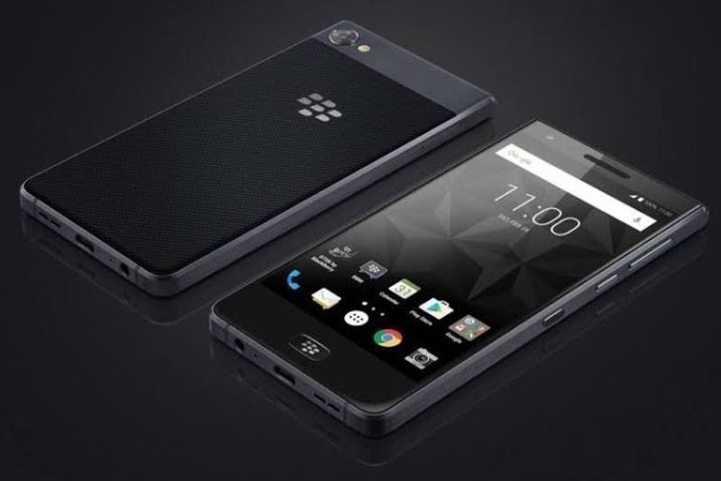 Kembalinya BlackBerry: Mengapa Gen Z Kini Ramai-ramai Memburu Ponsel Jadul Ini?