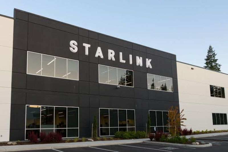 Panasnya Perang Satelit: Eropa, China, dan Amazon Serbu Starlink, Siapa yang Bertahan di Orbit?
