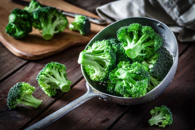 Rahasia Kulit Kencang dan Awet Muda: 8 Makanan Kaya Kolagen yang Wajib Masuk Menu Harianmu!