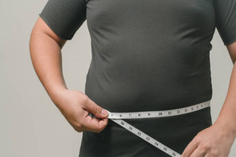 Kenapa Perut Buncit Susah Hilang? Ini Kebiasaan Malam yang Sering Terlewatkan
