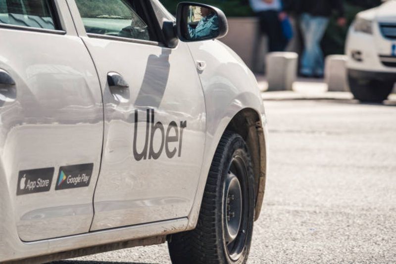 Era Taksi Tanpa Sopir Dimulai: Uber & Waymo Uji Robotaxi, Apa Kabar Nasib Driver Ojol?