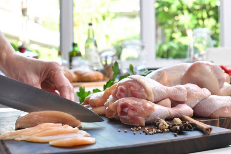 Benarkah Ayam Bisa Picu Kanker? Ini Fakta Mengejutkan dari Studi Terbaru yang Harus Kamu Tahu!