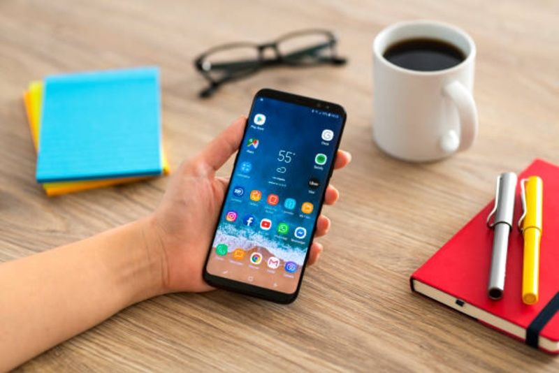 Hati-hati! Modus Penipuan Telepon Baru Mengincar Data Rahasia Lewat Aplikasi Palsu