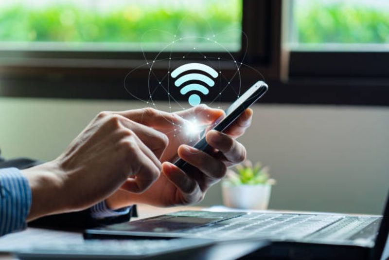 Gerak-gerik Anda Dipantau 24 Jam? Bocoran Mengejutkan Tentang Meta, HP Android, dan Ancaman Privasi di Baliknya