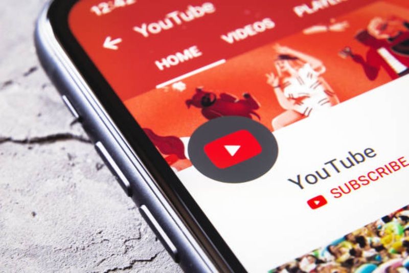 YouTube Tak Terbendung: Kalahkan Netflix & Disney, Kini Jadi Raja Layar Televisi Amerika