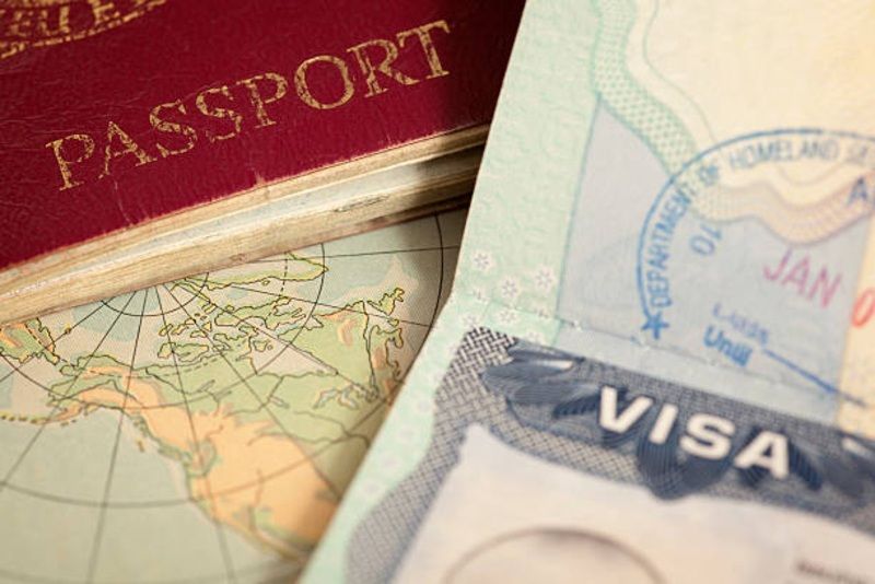 Bebas Keliling Dunia Tanpa Visa! WNI Kini Bisa Masuk 81 Negara, Termasuk China 10 Hari Gratis