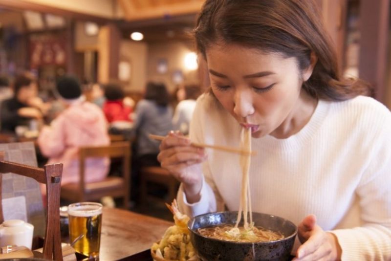 Makan Sendiri di Jepang Tidak Dianggap Sedih, Tapi Justru Meditatif