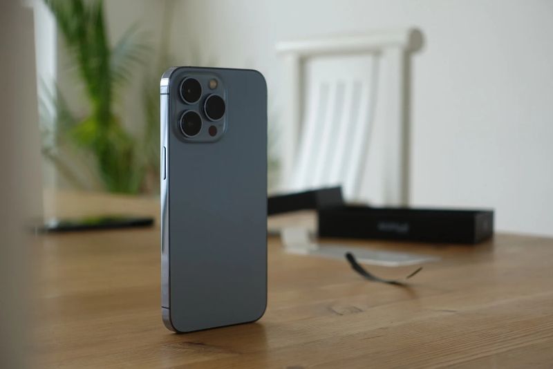 IPhone