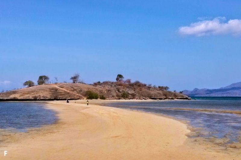 Fenomena Laut Terbelah: Fakta atau Kebetulan?