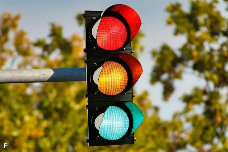 Mengapa Lampu Lalu Lintas Menggunakan Warna Merah, Kuning, dan Hijau?