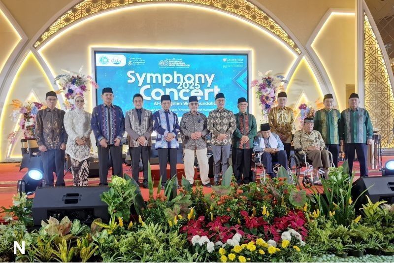 Dwiki Dharmawan Pimpin 200 Siswa dalam Simfoni Peringati 40 Tahun Yayasan Waqaf Al-Muhajirien