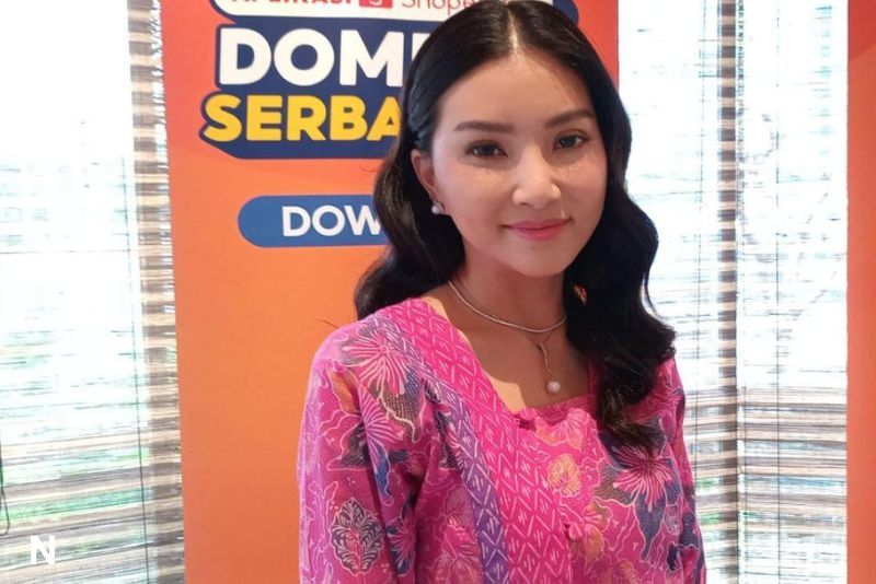 Sarwendah Aplikasikan Dompet Digital untuk Uang Jajan Anak