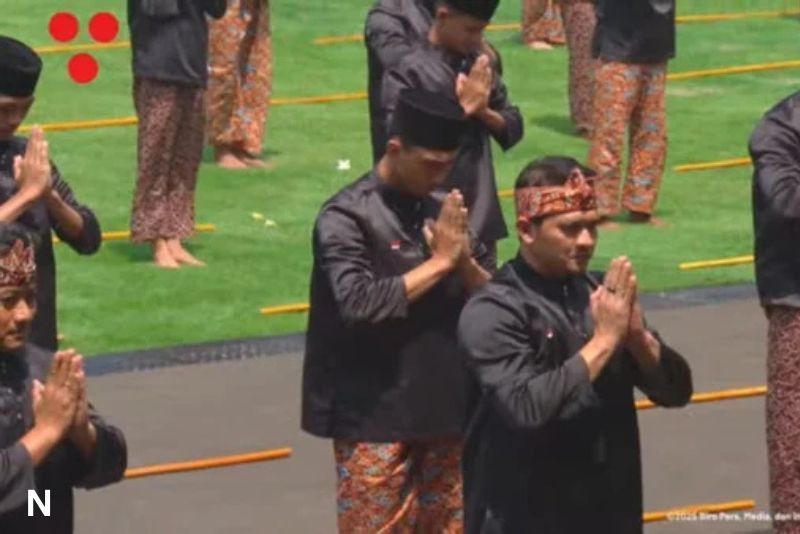 Iko Uwais dan Eko Wahyudi Mengguncang Istana Merdeka dengan Pencak Silat