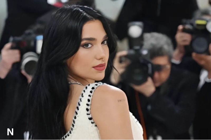 Dua Lipa Diskusikan Novel Shuggie Bain di Penjara Wanita Inggris