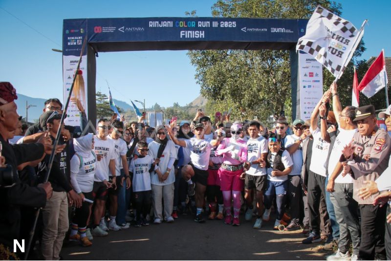 Rinjani Color Run 2025: Dari Gen Z sampai Baby Boomers Turun ke Jalur Lari Penuh Warna