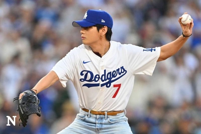 V BTS Berjumpa Shohei Ohtani di Stadion Dodger Los Angeles