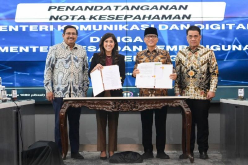 60_juta_warga_ri_belum_online_komdigi_kemendes_pdt_bergerak_percepat_internet_desa