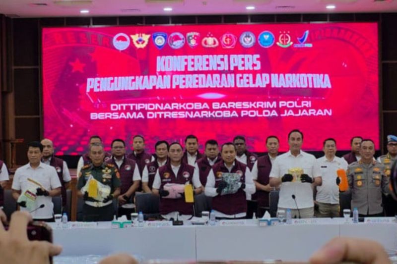 alarm_merah_polri_sita_hampir_200_ton_narkoba_di_2025_skalanya_sudah_jadi_ancaman_keamanan_nasional