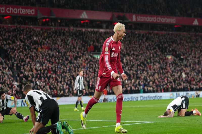 Liverpool, Liga Inggris, Newcastle