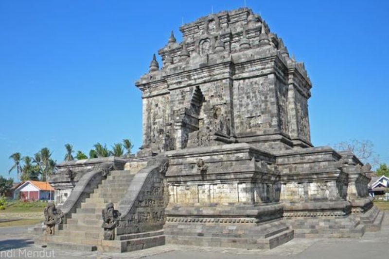 Mengunjungi Candi Mendut Melihat Keindahan Arsitektur