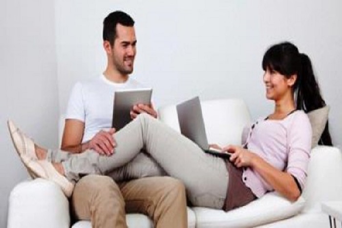 Manfaat Sexting untuk Kebaikan Pasangan yang Sudah menikah