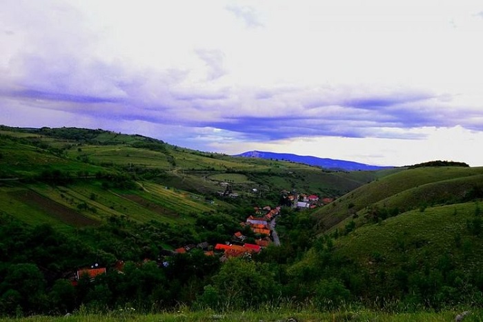 Eibenthal, Sebuah Desa di Rumania Barat yang Bebas Pencurian