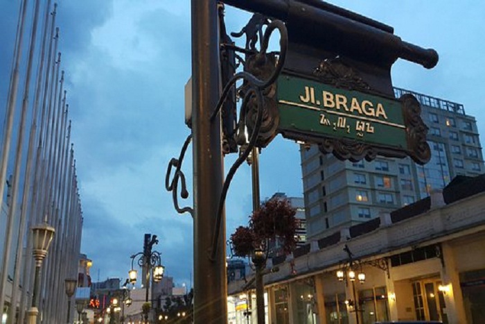 Ke Bandung Tidak Lengkap Kalau Belum ke Jalan Braga!