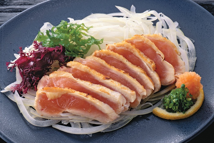 Ingin Mencoba Sashimi Ayam? Simak Ulasan Ini Sebelum Mencobanya