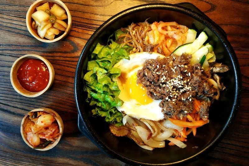 6 Kuliner Korea yang Wajib Dicoba: Mengikuti Jejak Drama Favorit!