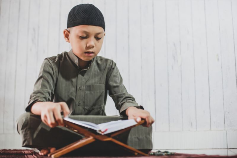 Alasan Anak Kecil Lebih Cepat Menghafal Al-Quran Dibanding Orang Dewasa