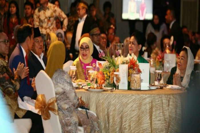 Jokowi Hadiri Ulang Tahun Emas Pernikahan Jusuf Kalla