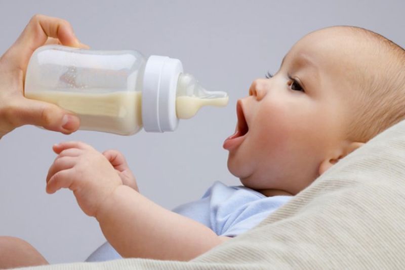 Efek Bagi Kesehatan Bayi Minum Susu Formula