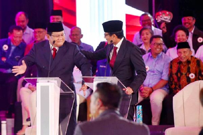 Prabowo Sandi Tunjukkan Kekompakan dan  Kemesraan saat Debat Capres Pertama