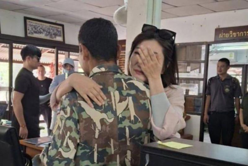 Turis Cina Kembali ke Thailand untuk Berterima Kasih setelah Diselamatkan Lima Tahun Lalu