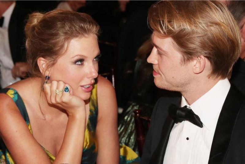 Taylor Swift dan Joe Alwyn: Kisah Komunikasi yang Belum Berakhir