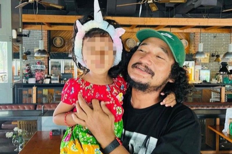 Tangis Anak Isa Bajaj Usai Kemaluan Ditendang di Alun-alun Magetan, Kesakitan saat Buang Air Kecil, Polisi Periksa CCTV