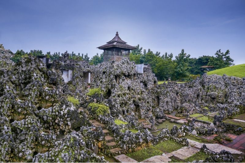 Taman Sari Goa Sunyaragi: Pesona Tempat Wisata Kota Cirebon yang Menakjubkan