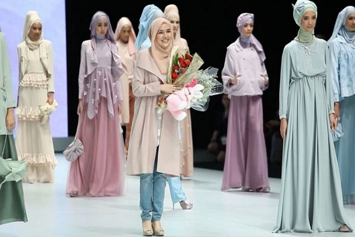 Desainer Indonesia Dominasi NYFW 2017 dengan Trend Hijab Terbaru