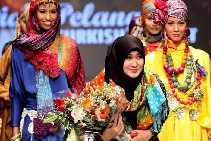 Ini Isi Puisi Dian Pelangi yang Gambarkan Ibu Indonesia yang tau Syariat Islam