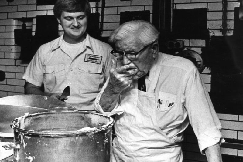Kisah Kegigihan Kolonel Sanders Membangun KFC
