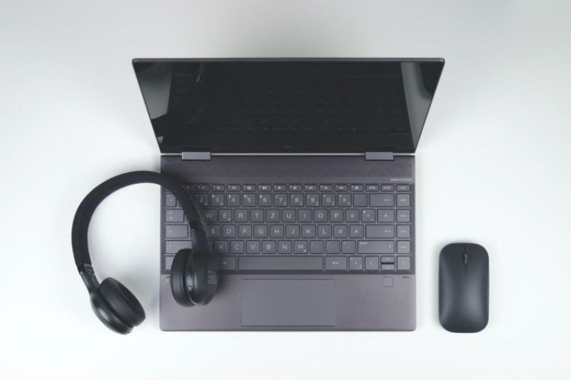 Jenis Laptop dengan Teknologi Modern yang Bisa Memudahkan Pekerjaan Manusia
