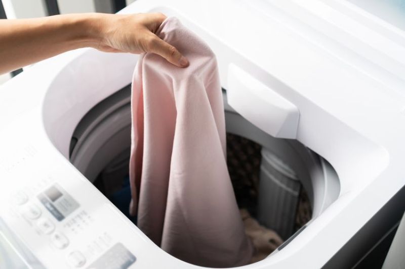 Cara Ampuh Menghilangkan Bau Tak Sedap pada Mesin Cuci: Agar Pakaian Tetap Wangi dan Kesehatan Keluarga Terjaga