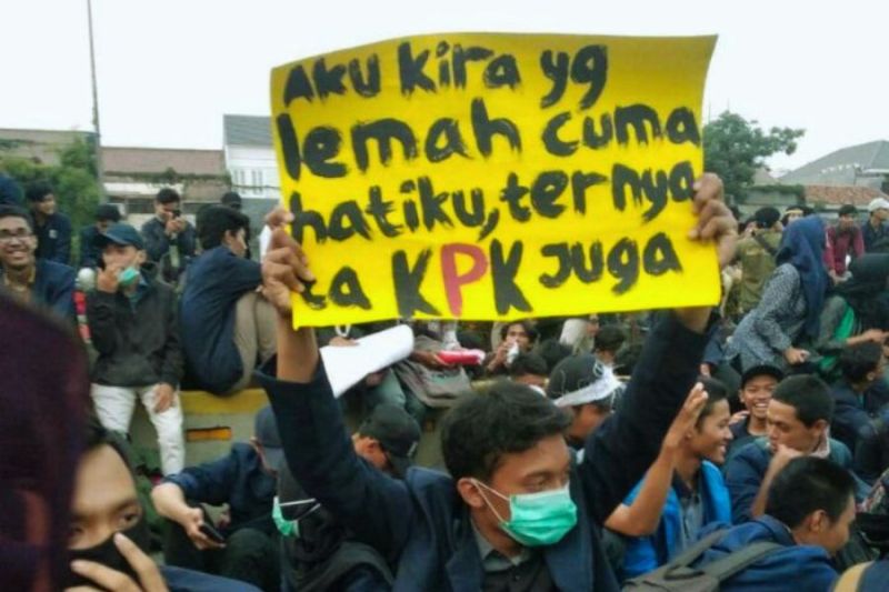 Korupsi dan Integritas Politik di Indonesia: Tantangan dalam Mewujudkan Good Governance