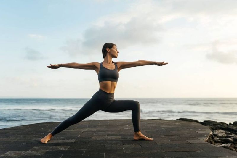 Menjelajahi Manfaat Yoga bagi Tubuh dan Pikiran Kamu
