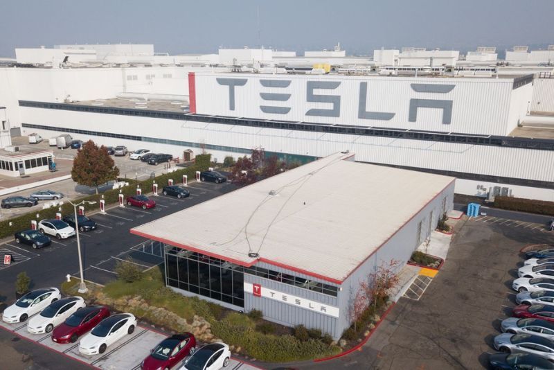Tesla Akan Meminta Pemegang Saham Untuk Mengembalikan Alokasi Saham Yang Dibatalkan Sebesar $56 Miliar untuk Elon Musk